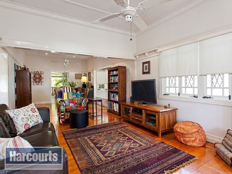 43 Banksia Avenue, Ashgrove QLD 4060