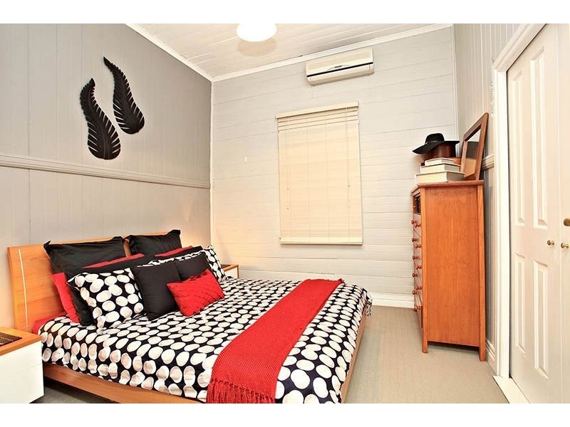 71 Ashgrove Avenue, Ashgrove QLD 4060