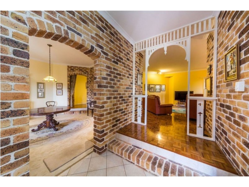 1 Tyrrell Court, The Gap QLD 4061