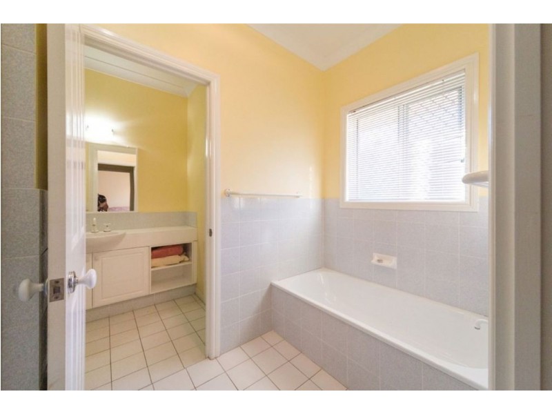 1 Tyrrell Court, The Gap QLD 4061