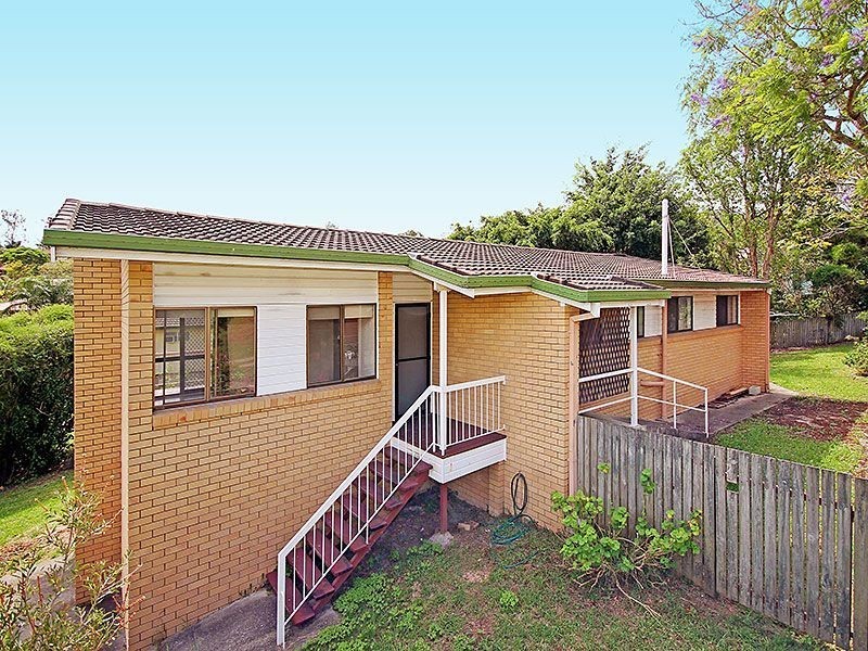 19 Desbet Street, The Gap QLD 4061