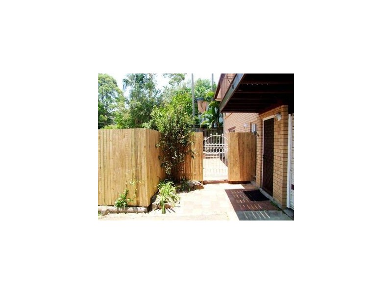 15 Woodside Street, The Gap QLD 4061