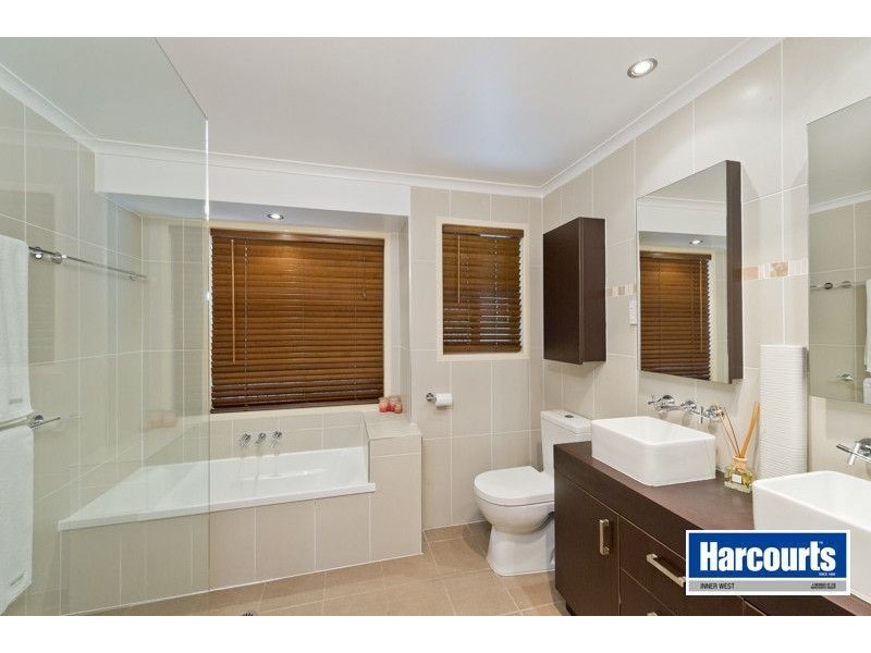 3 Hawthorn Street, The Gap QLD 4061