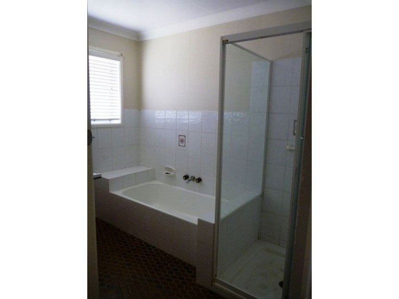 18 Harward Street, The Gap QLD 4061