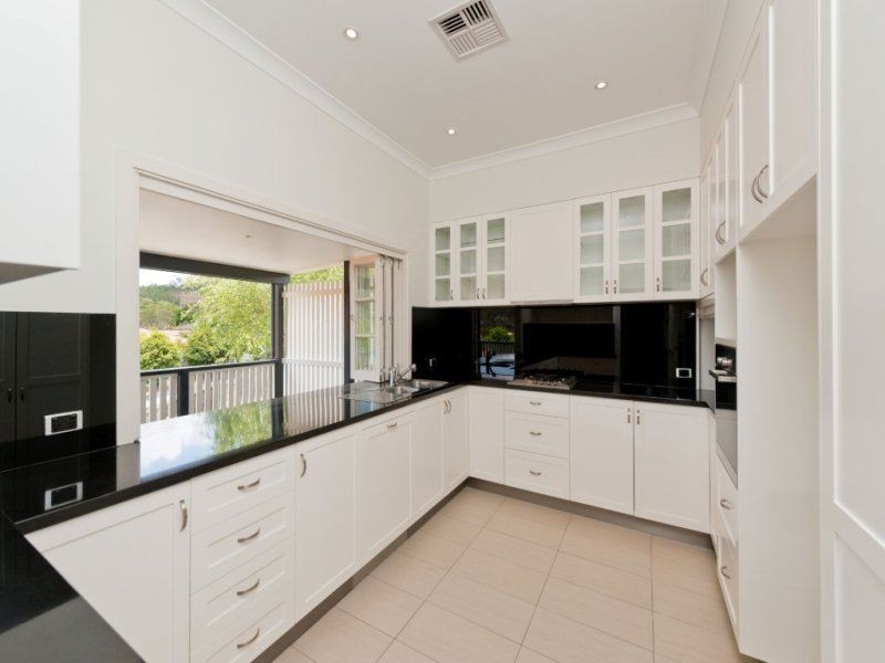 17 Glenwood Place, The Gap QLD 4061