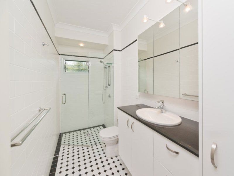17 Glenwood Place, The Gap QLD 4061