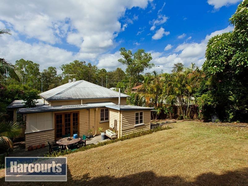 9 Bridge Street, Ashgrove QLD 4060