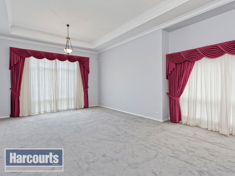 86 Woorama Road, The Gap QLD 4061
