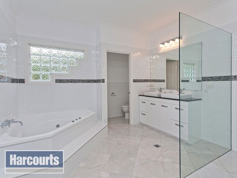 86 Woorama Road, The Gap QLD 4061