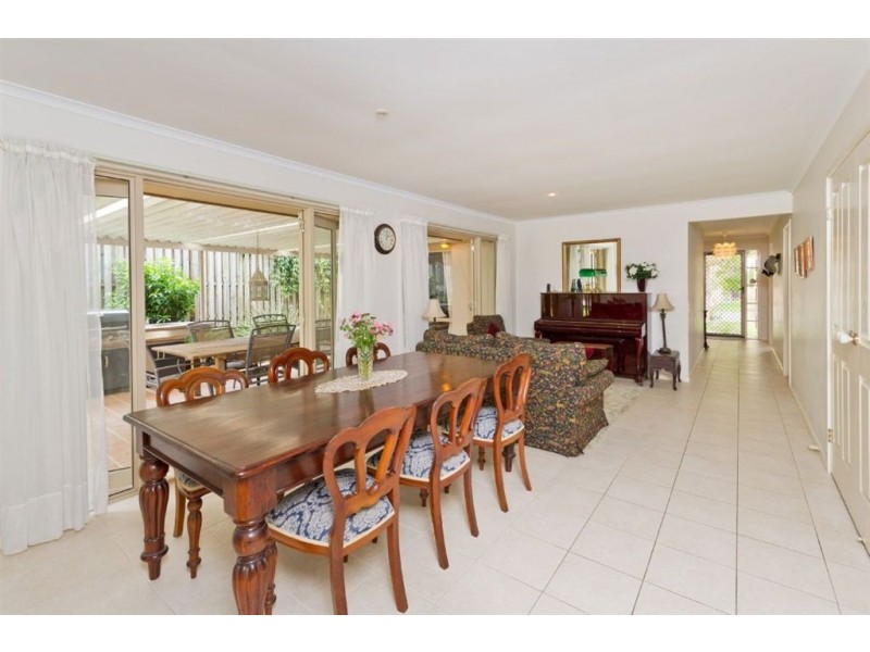 7 Maddison Place, The Gap QLD 4061