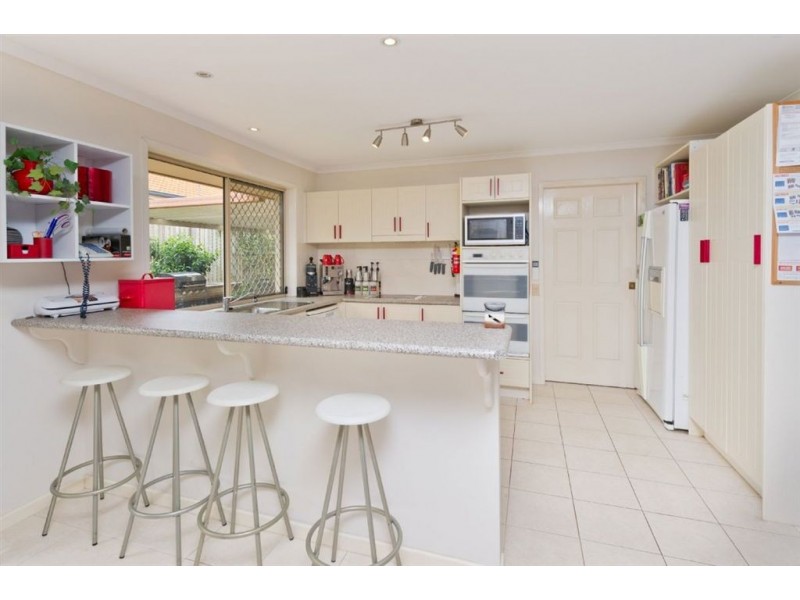 7 Maddison Place, The Gap QLD 4061
