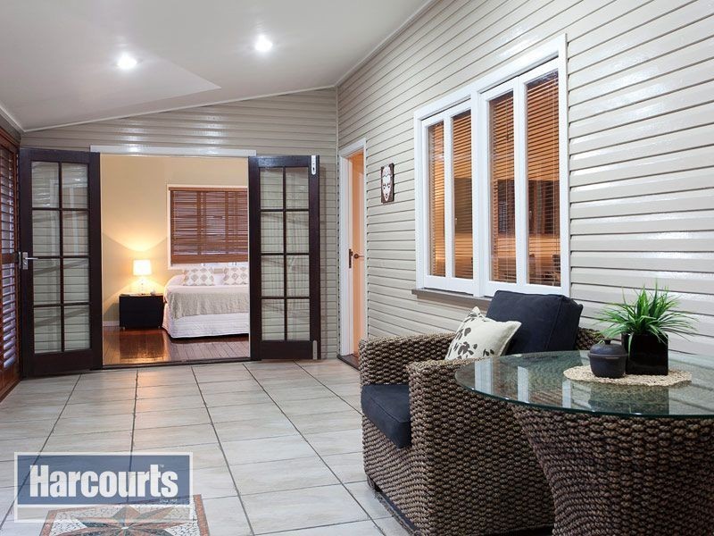 127 Dorrington Drive, Ashgrove QLD 4060
