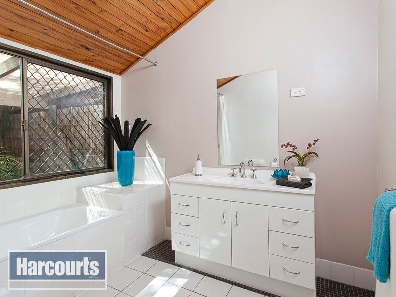 26 Nambruk Street, The Gap QLD 4061