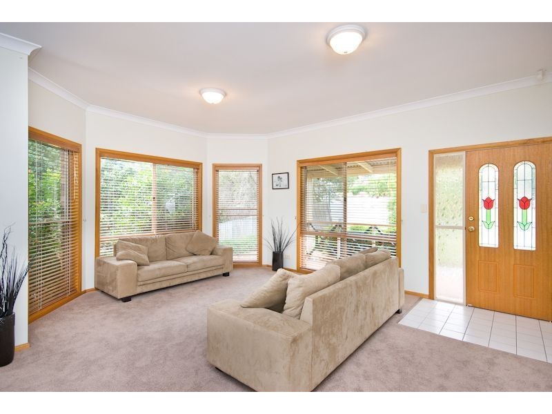 20 Marina Court, Eatons Hill QLD 4037