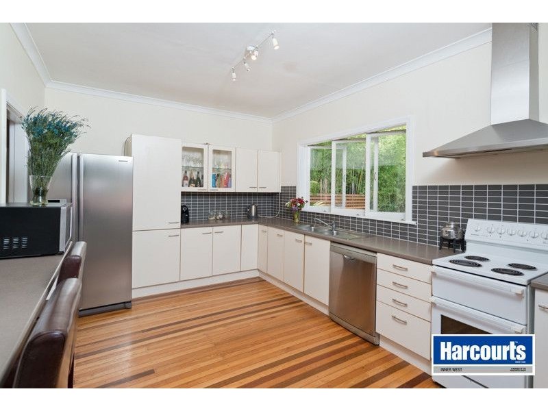 20 Shaw Street, Bardon QLD 4065