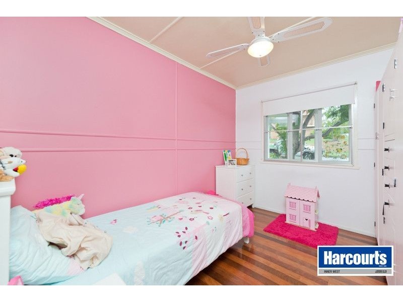 25 Shallmar Street, The Gap QLD 4061