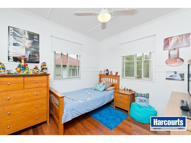 25 Shallmar Street, The Gap QLD 4061