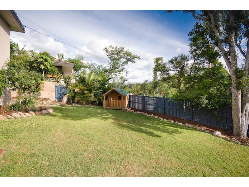 18 Cobble Street, The Gap QLD 4061