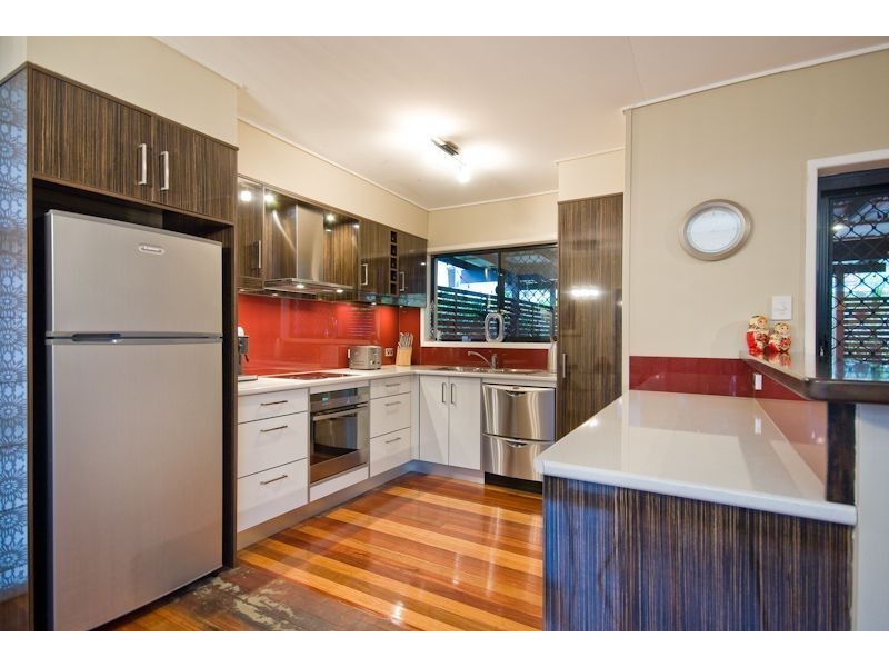 18 Cobble Street, The Gap QLD 4061