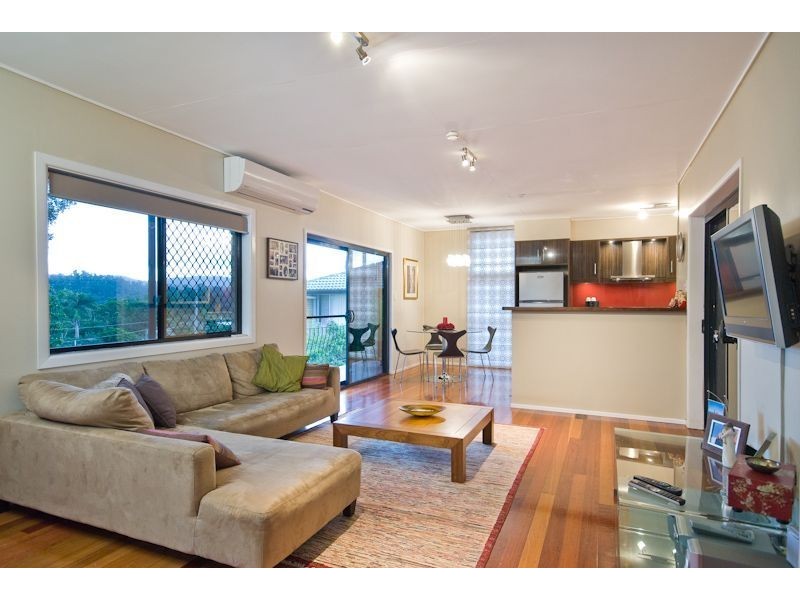 18 Cobble Street, The Gap QLD 4061