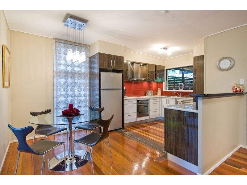 18 Cobble Street, The Gap QLD 4061