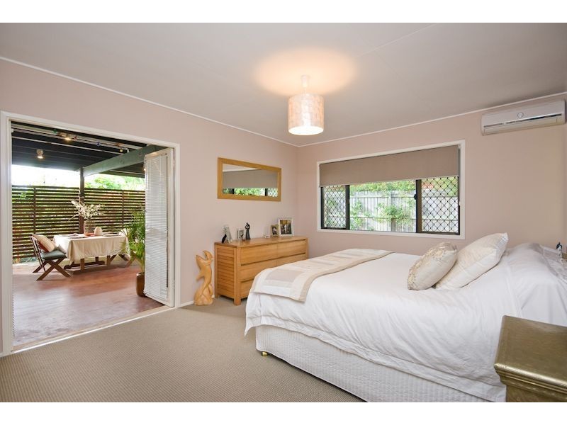 18 Cobble Street, The Gap QLD 4061
