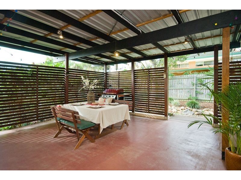 18 Cobble Street, The Gap QLD 4061