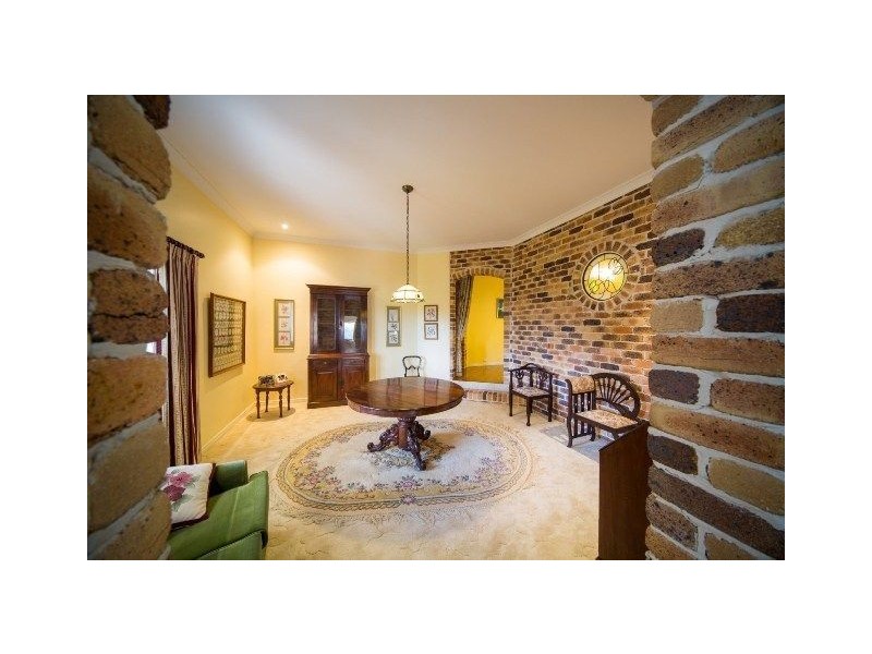 1 Tyrrell Court, The Gap QLD 4061