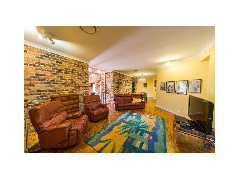 1 Tyrrell Court, The Gap QLD 4061