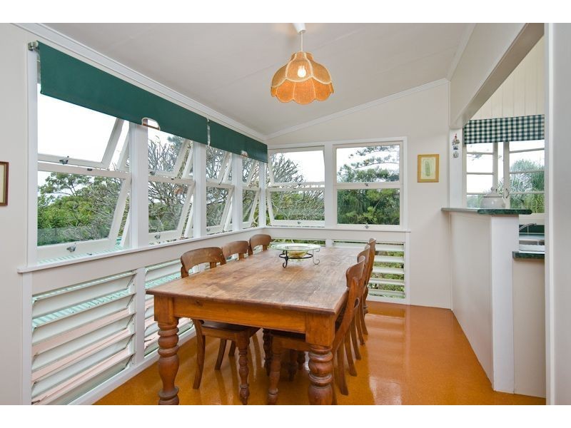 6 Davies Road, Ashgrove QLD 4060