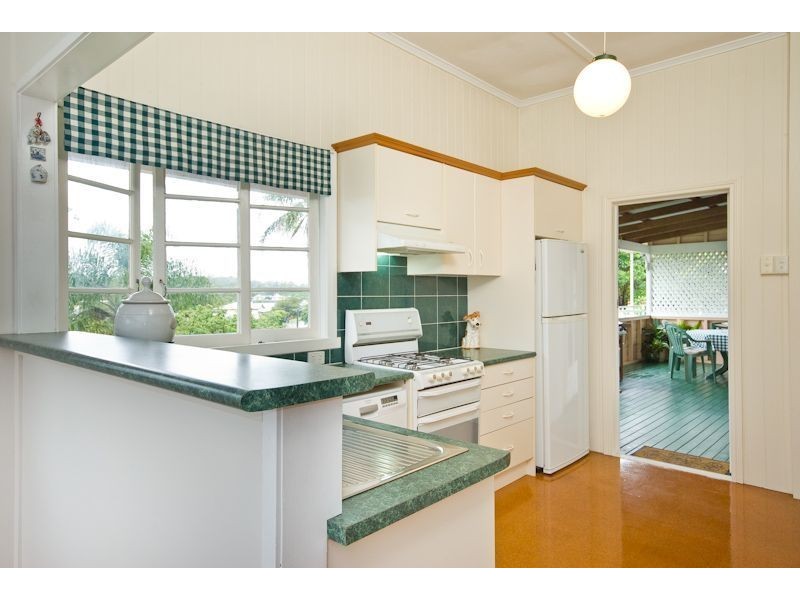 6 Davies Road, Ashgrove QLD 4060