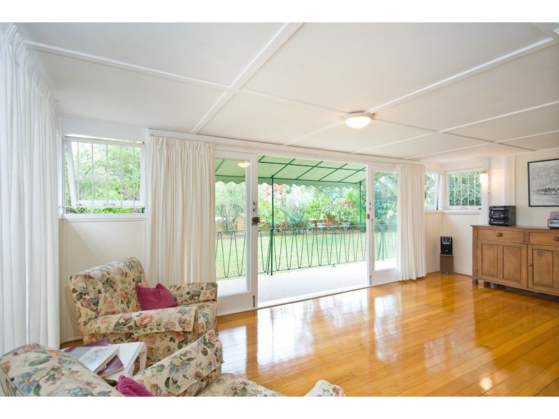 6 Davies Road, Ashgrove QLD 4060