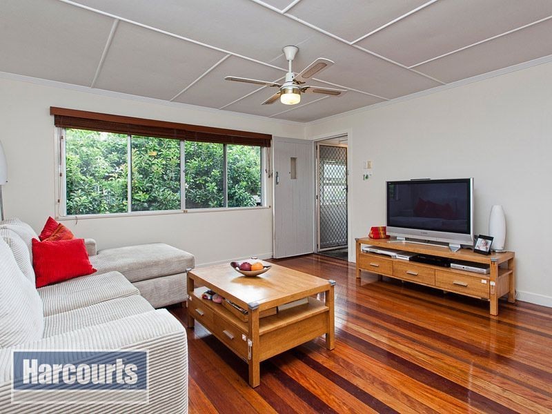 18 Alleena Street, Chermside QLD 4032