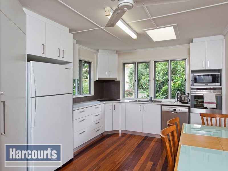 18 Alleena Street, Chermside QLD 4032