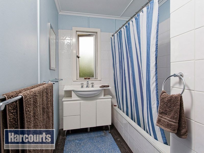 18 Alleena Street, Chermside QLD 4032