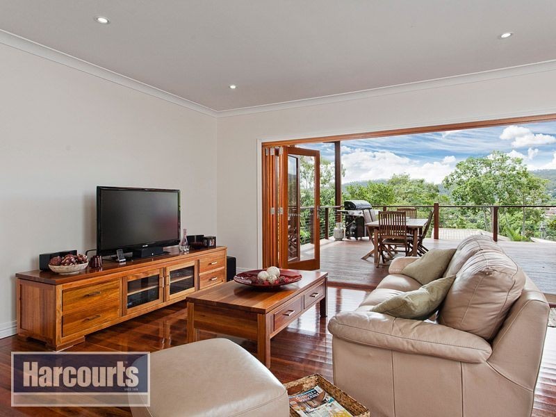 33 Alton Terrace, The Gap QLD 4061