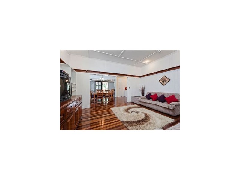 23 Hamilton Road, Wavell Heights QLD 4012