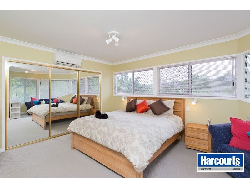 51 Trawalla Street, The Gap QLD 4061