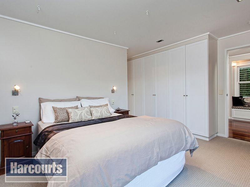 40 Barnett Road, Bardon QLD 4065