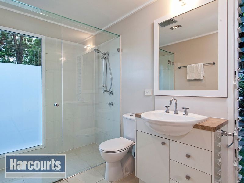 40 Barnett Road, Bardon QLD 4065