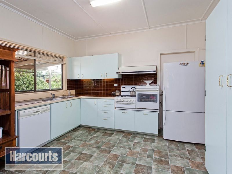 15 McLean Parade, Ashgrove QLD 4060