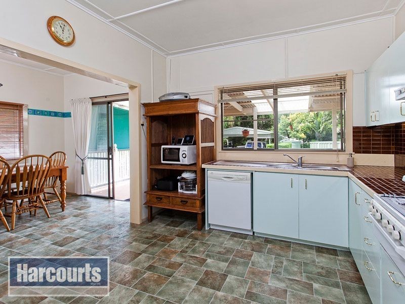 15 McLean Parade, Ashgrove QLD 4060