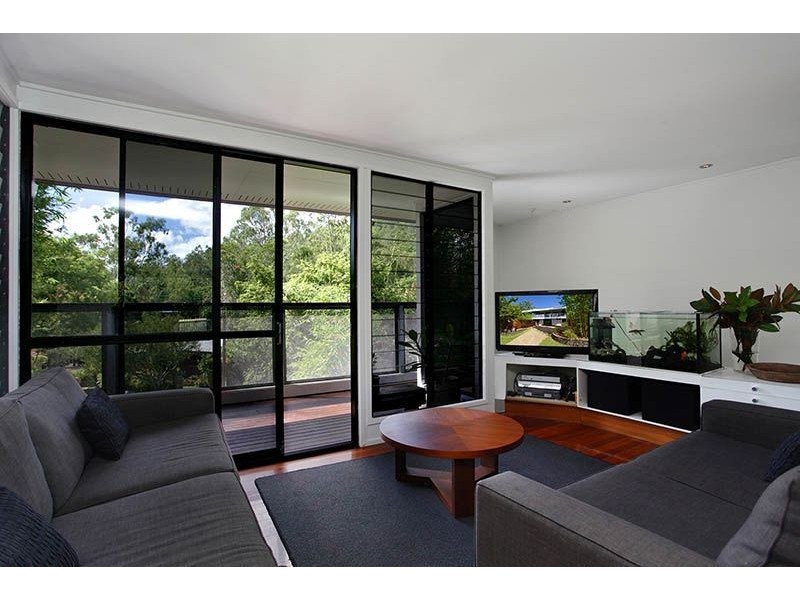 11 Bernarra Street, The Gap QLD 4061