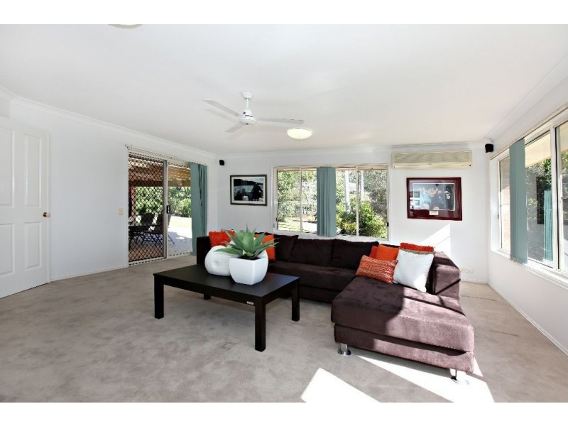 33 Parkside Crescent, The Gap QLD 4061