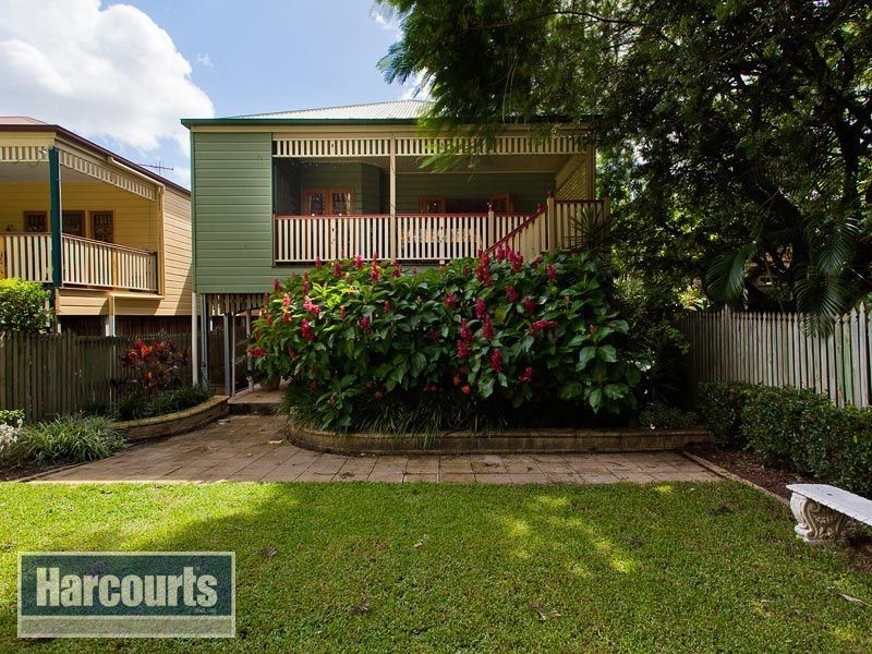 10 Royal Row, Bardon QLD 4065