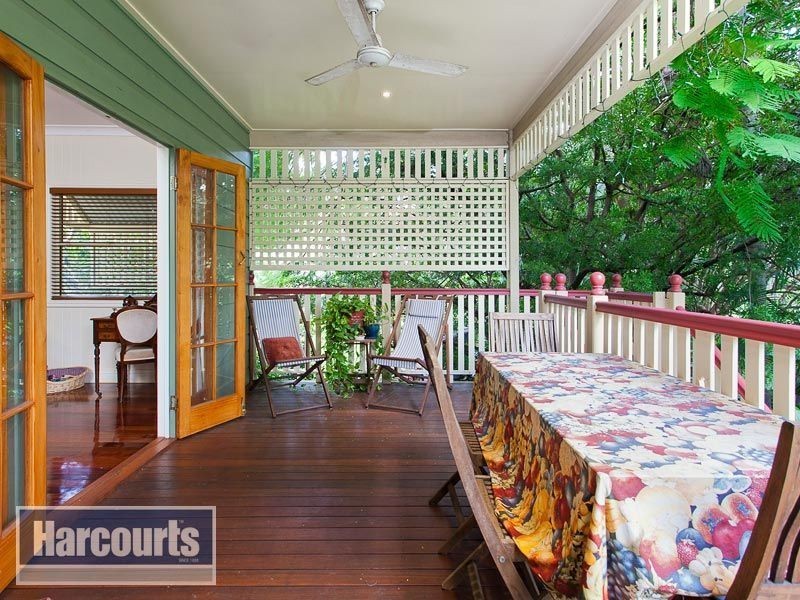 10 Royal Row, Bardon QLD 4065