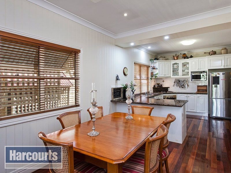 10 Royal Row, Bardon QLD 4065