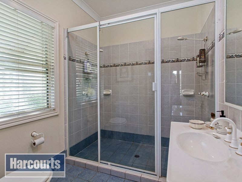 10 Royal Row, Bardon QLD 4065