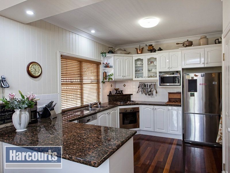 10 Royal Row, Bardon QLD 4065