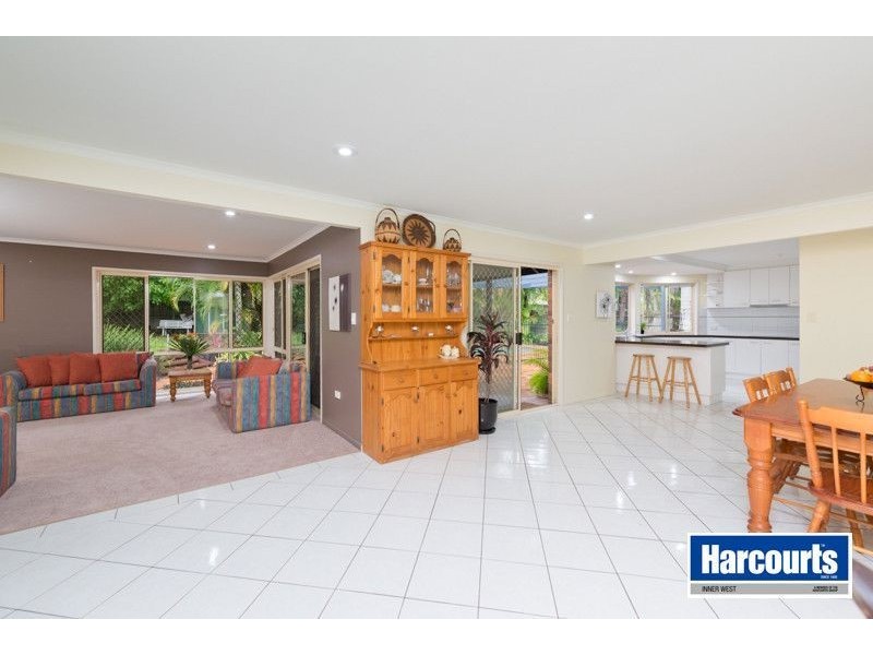 5 Canterbury Place, The Gap QLD 4061